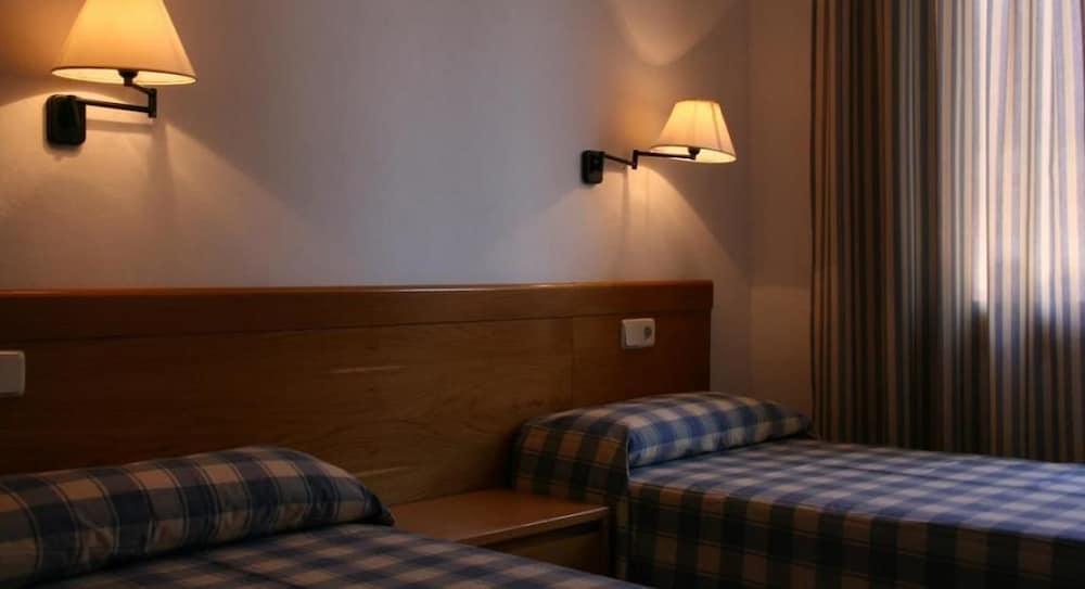 קניאמל Apartamentos S'Olivera מראה חיצוני תמונה