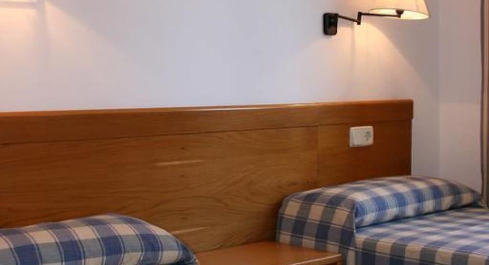 קניאמל Apartamentos S'Olivera מראה חיצוני תמונה